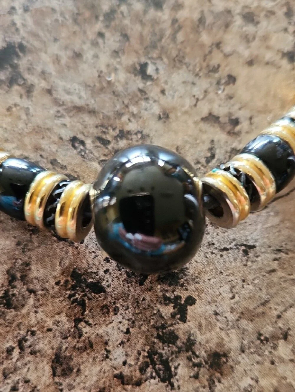 Cheap-Chic Gold-tone and Black Beaded Short Necklace  16 Inches